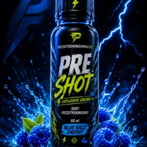 Butelka PRE SHOT Blue Razz Energy 60 ml, shot przedtreningowy o smaku niebieskiej maliny, na czarnym tle z niebieską błyskawicą i owocami maliny